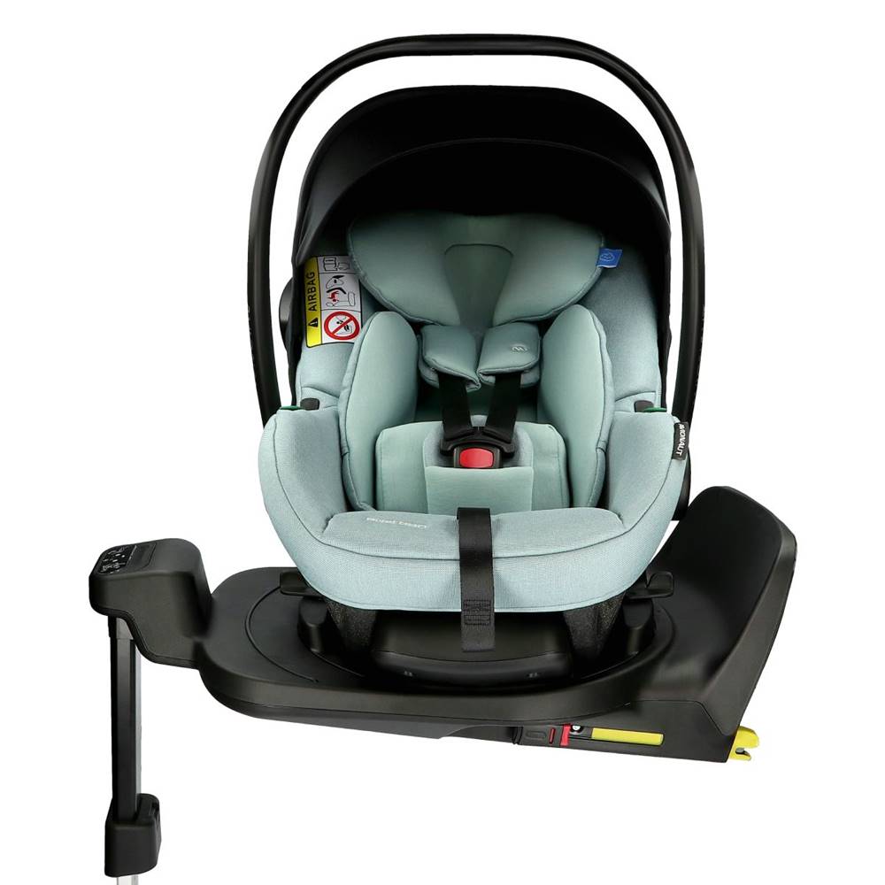 Obrotowa baza ISOFIX IQ Orbit Avionaut – prezentacja z wpiętym fotelikiem, komfort i bezpieczeństwo w podróży.